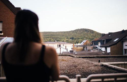 Design-Ferienwohnung in Bad Neuenahr: Platz für 4, Küche, WiFi, Netflix - Foto 4