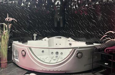 Suite Jeux d’Amour Jacuzzi / Love Room - Foto 10