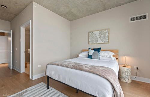 Sage Modern Apartments Near Union Park in West Loop - Photo 63