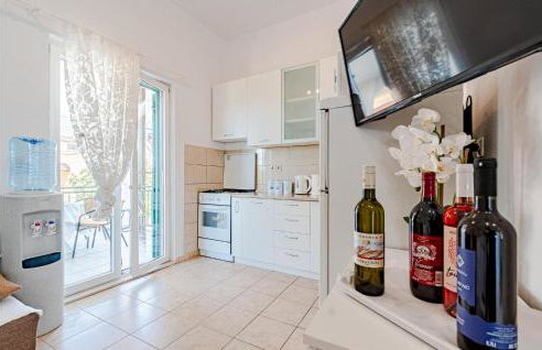 2 Bedroom Stunning Apartment In Osobljava - Foto 16