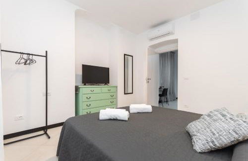 Nuovo a pochi minuti da Stazione Treni e Aeroporto - Photo 2