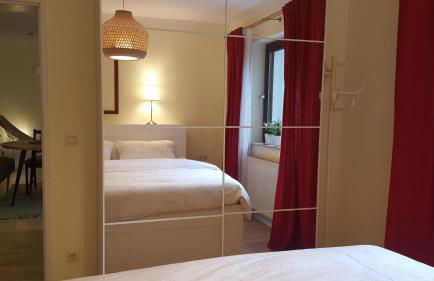 Souterrainwohnung mit großem Garten und Sauna - Photo 2