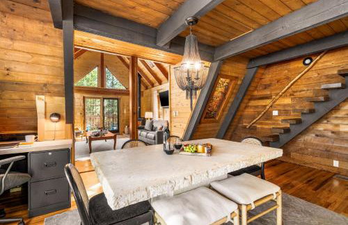 Timber A-Frame, Large Deck, Hot Tub, Fireplace - Foto 30