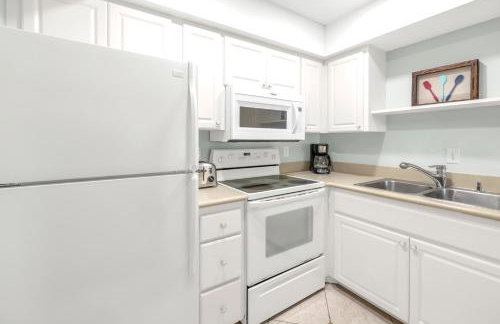 Private Patio, Walk to All! 5min- Siesta Keys Best Beach, 1min- Shopping Dining & Entertainment! - Foto 11