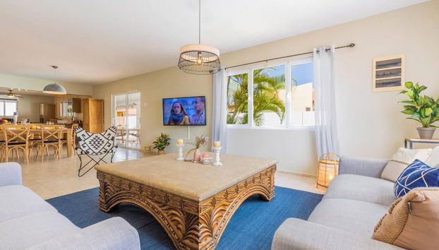 Remodeled Villa w 3BR Private Pool Esmeralda - Foto 3, Habitación