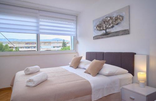 Sunny Apartment - Photo 8