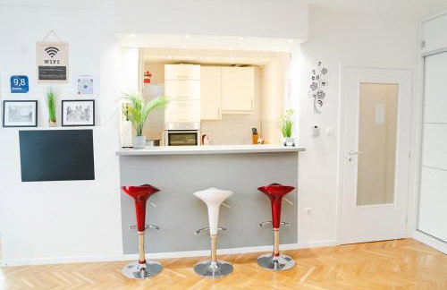 Casa de Dinca, 2 bedroom, big balcony, free parking zone - Foto 9