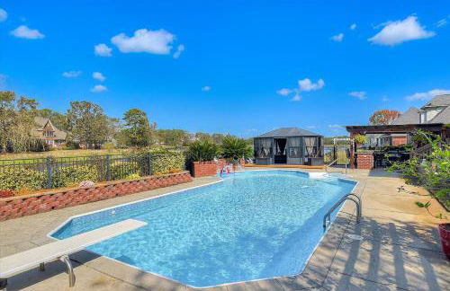 Lakefront Home for Families and Groups - Private Pool, BBQ, Paddle, Fishing - Foto 2