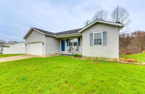 Renovated Logan Home with Pond and Fire Pit - Foto 44