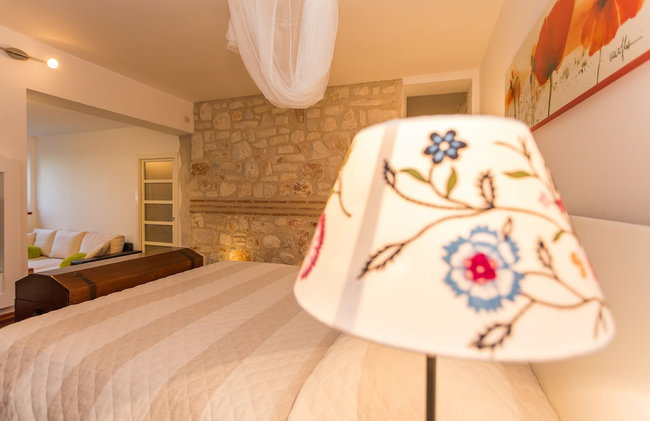 Holiday home Lola, sea on a palm! HEATED POOL - Photo 15