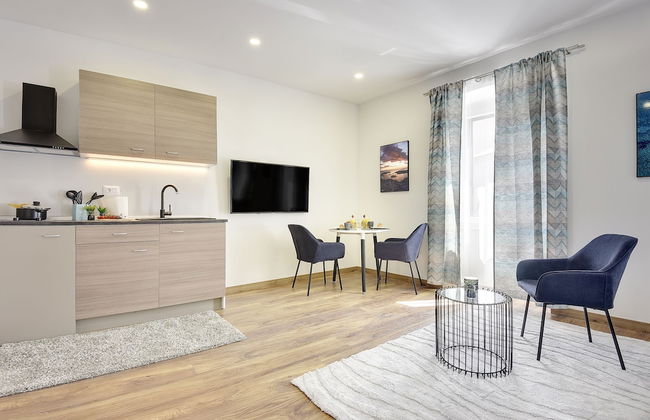 D&A Central Luxury Apartments - Photo 62