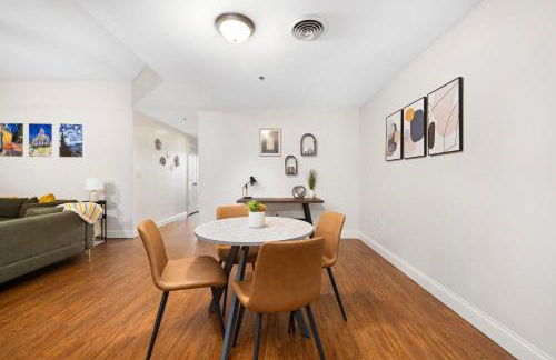 2BR loft condo in downtown Johnson City - Foto 8