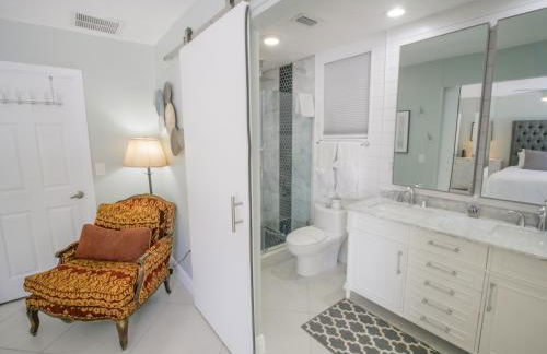 Beautiful Home - Oasis Backyard with Heat Pool - Foto 21