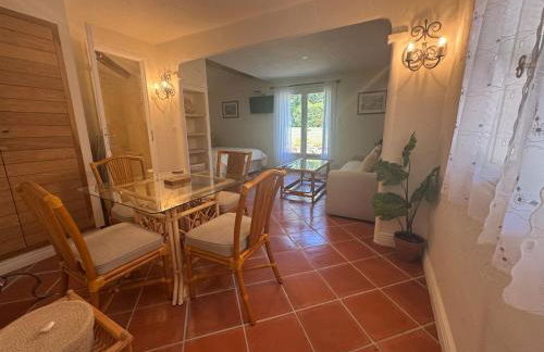 Superbe villa de 5 suites, climatisation, piscine, tennis, hauteurs de St Paul - Foto 38