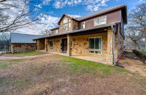 11 Mi to Downtown Denton Spacious Ranch Retreat - Photo 30