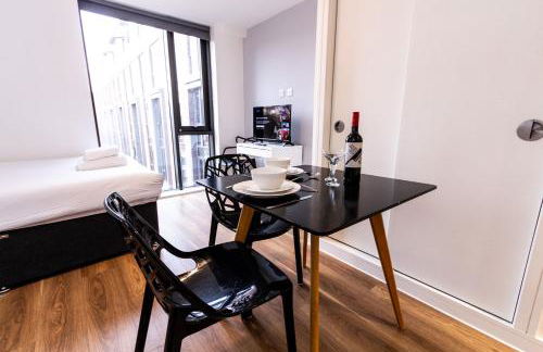 Stunning Centrally Located Studio Apt - Foto 24