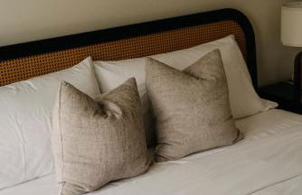 New 3BR Home with Private Yard and Game Room and Parking - Foto 5