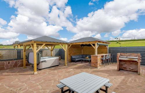 Westertonhill Newbuild Lodges with Private Hot Tub Hire Available - Foto 22