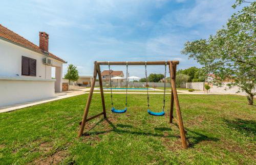 S&I Peaceful Holiday Home With Pool & Jacuzzi - Foto 50