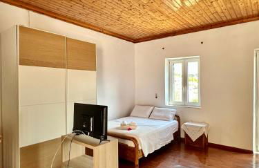 Chrysavgi Stone House - Photo 16