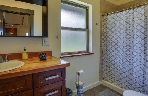 Modern White Salmon Apartment, Steps From Town - Foto 15