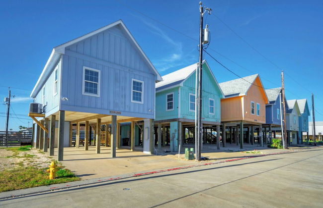 Group Getaway w/ Pool, Boat Dock 2 Homes Laguna Village Retreat by Avantstay - Foto 33