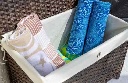 Beautiful home, centrally located to Parks with Pool - Foto 37