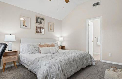 Hill Country Getaway Games, Fire Pit & Deck - Foto 26