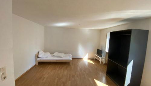 Wohnung mit 8 Einzelbetten - Monteure - Küche und Parkplatz - zentrale Lage - Foto 2