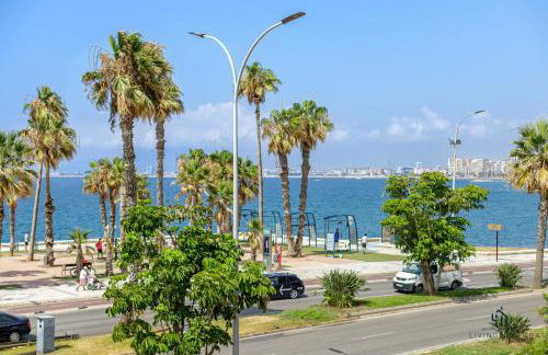 Living4malaga Seafront Duplex - Photo 4