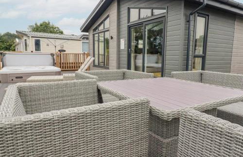 Mordros Lodge - Photo 23