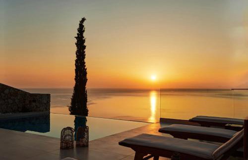 Thelxi's Suite II - Brand New Seaview Suite! - Foto 37