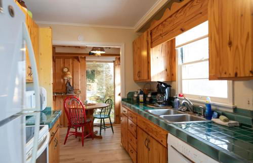 The 3 Bears Cottage - Exquisite lake views! - Foto 15