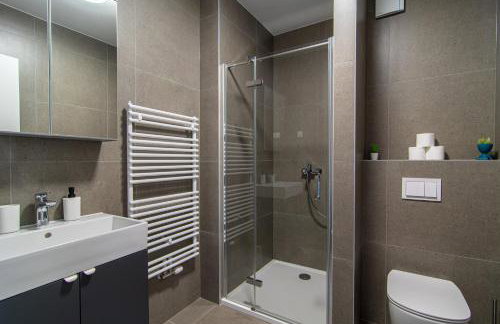 Flexible SelfCheckIns 67 - Zagreb - Loggia - Brand New - Luxury - Garage - Foto 4