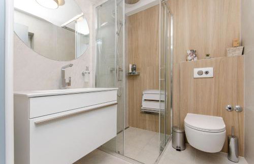 Azure Heaven Apartment w heated pool - Photo 14