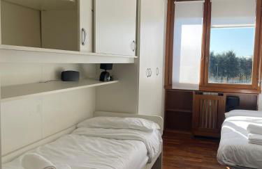 Wood Apartment - Photo 17