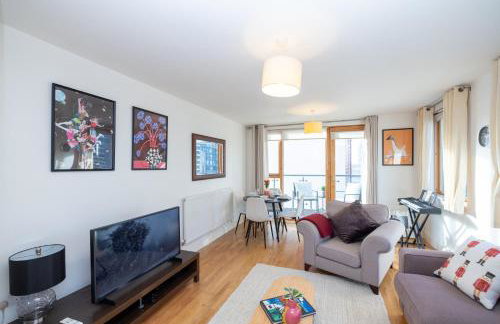 Cosy, modern high rise with views! 2 bedroom - Foto 10