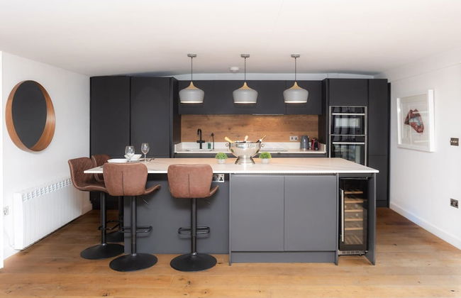 River Cabin With Mooring - From 250 Per Night - Foto 3