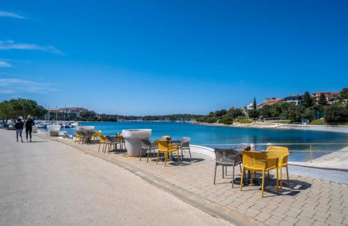 SeaScape Deluxe Residence - Photo 54