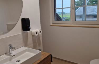 FeWo1 neuwertige, große 110qm FeWo über zwei Etagen mit Balkon im Außenbereich - Foto 25