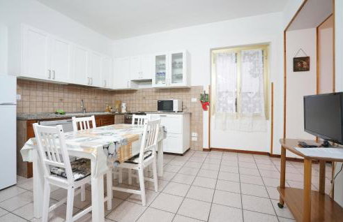 Lovely Home In Arnasco With Wifi - Photo 15