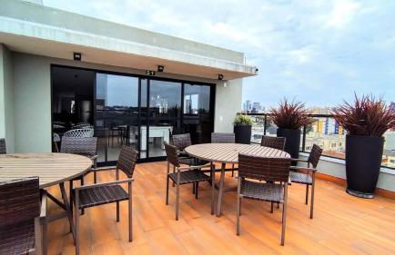 Moderno, no coração da cidade - Foto 24