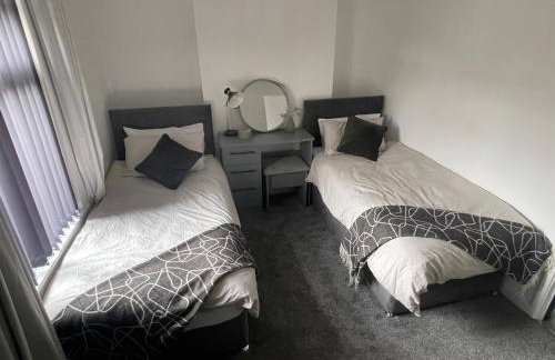 Slick Space for a Standish Stay - Photo 25