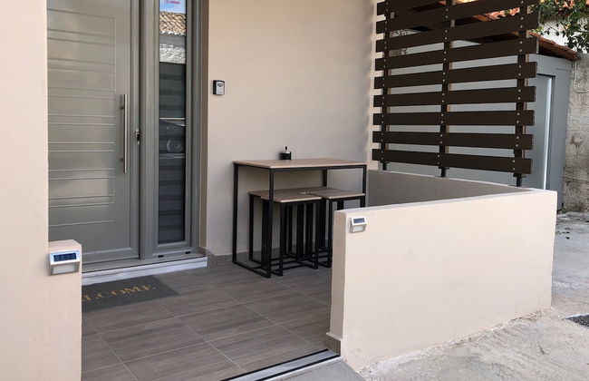 Lemon Tree Suites Near ATH Airport - Photo 49