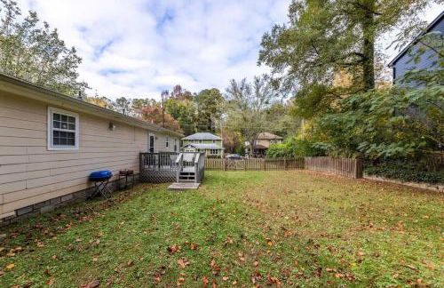 Modern Scottdale Escape Minutes to Atlanta - Foto 12