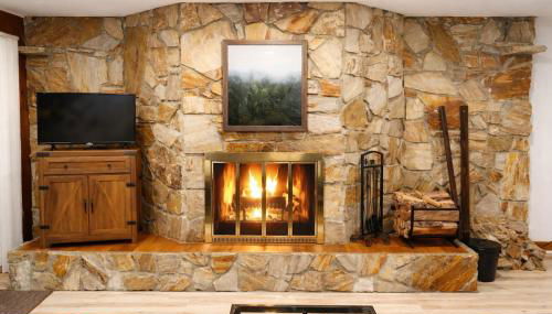 SPECTACULAR CATSKILLS 4 BEDROOM VACATION OASIS- Gorgeous Hunter Mountain Views! - Foto 2