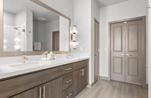 Cozysuites PHX RORO Gym Pool Pets Parking #12 - Photo 22