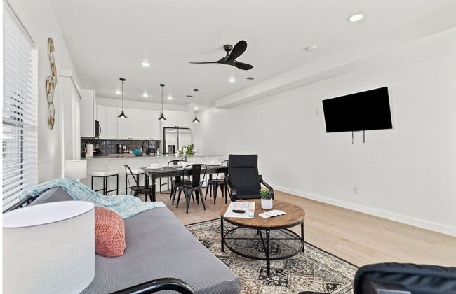 Brand New Relax at 3BR 2BA Apt Near City Center - Foto 7