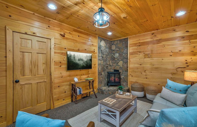 Misty Creek Cabin Private 3 BDR w/ Game Room! - Foto 13