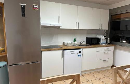 D1 Frankfurt 230m2 - 7 Einzelzimmer mit 2 Parkplätzen - Foto 13